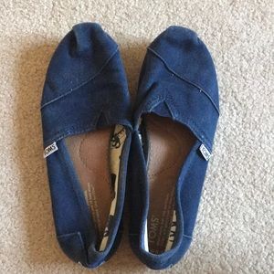 Navy Blue Toms